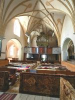 In der Wehrkirche Harman, Honigberg