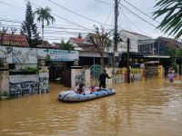 Hoi An (überflutete Straße vor dem 