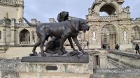Schloss Chantilly Hundestatue