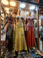 Bauchtanzmode auf dem alten Bazar in Kairo