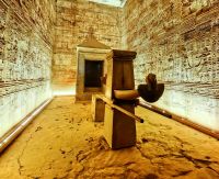 Die heilige Barke im Tempel von Edfu