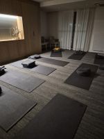 Yoga, Shuum Hotel 