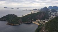 Blick auf Strand Praia Vermelho und Copacabana vom Zuckerhut