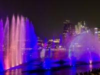 2. Tag: Ankunft in Singapur – Licht- und Wassershow „Spectra“ vor dem Marina Bay Sands