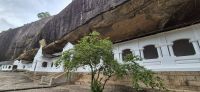 26 Besuch des Felsentempels