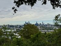 18. Tag: Stadtrundfahrt in Brisbane – Blick vom Aussichtspunkt Bartley’s Lookout in Ascott