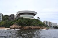 modernes Museumsgebäude von Oscar Niemeyer 