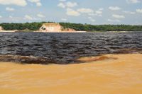 keine Vermischung über mehrere Kilometer bei Manaus