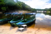 Boote am Amazonas warten auf uns