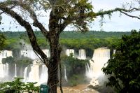 ein erster Blick auf die argentinischen Iguazu-Fälle
