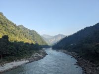46) Zwischenstopp auf der Hängebrücke über dem Trishuli Fluss, Nepal