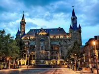 Rathaus Aachen und Kaatschhof