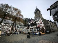 Restaurant Flosdorff in Monschau, hier lassen wir uns Schnitzel in Senfsauce schmecken