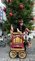 Weihnachtslieder aus dem Leierkasten in Monschau