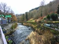 Dabei laufen wir an der Rur entlang