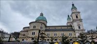 Weihn_Salzbg.: Salzburg - Dom vom Residenzplatz aus
