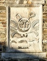 Wappen mit drei Bäumen in Val Dieu