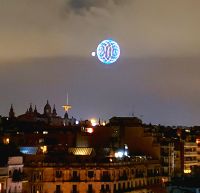 Zentrales Feuerwerk am Fuß des Montjuic. Silvester in Barcelona (Petit).