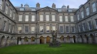 der Innenhof des Palace of Holyrood House
