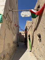 Rundgang im alten Dorf Al Hamra