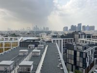 Ausblick von der Dachterrasse unseres Hotels