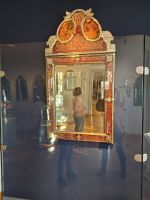 Der sprechende Spiegel im Schloss