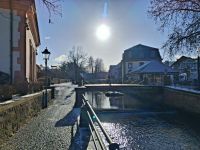 Auf dem Weg zur Orangerie am Erdbach entlang