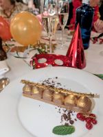 köstliches Dessert und Partydeko