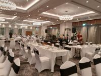 Kingfisher Hotel Ball Saal.jpg