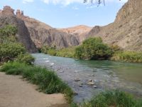 Wanderung durch den Charyn-Canyon, am Fluß Charyn