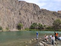Wanderung durch den Charyn-Canyon, am Fluß Charyn