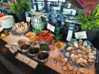 Drehrestaurant mit Buffet auf dem Macau Tower in Macau 