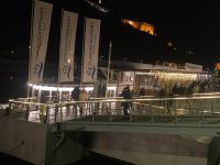 Silvesterreise Passau: Beim Betreten des großen Silvesterparty-Bootes