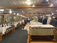 Silvesterreise Passau: Beim Betreten des großen Silvesterparty-Bootes