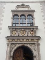 Silvesterreise Passau: Eingang zum oberösterreichischen Parlament in Linz