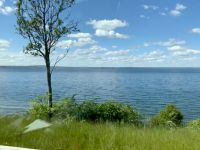 Fahrt entlang des Sees