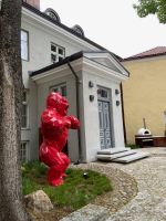 Garten mit Kong von Richard Orlinski.                                                 m