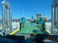 kurze Fährüberfahrt zurück