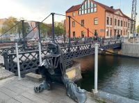 Kettenbrücke  und schwarzes Gespenst