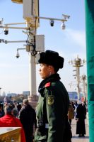 Soldat am Tiananmen Platz in Peking - China