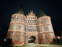 1. Tag - Holstentor, Lübeck 