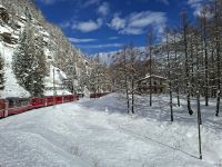 Fahrt mit dem Bernina-Express hinunter ins Val di Poschiavo...