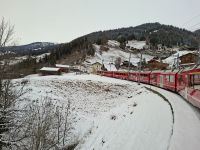Fahrt mit der Arosa-Bahn von Arosa nach Chur... 