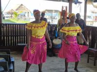 im Dorf Punta Gorda, Roatan