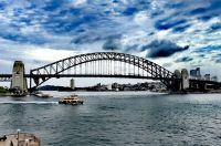 Fähre nach Manly unter der Harbour Bridge