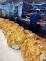 Frisch gebackenes Artisanbrot