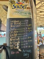 Wichtiges Surfbrett am berühmten Maho Beach