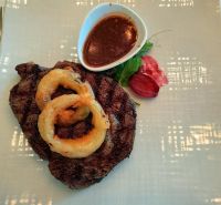 Fleischspezialitäten im Pinnacle Grill