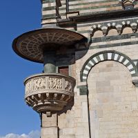 Prato: Rundgang: Aussenkanzel am Dom