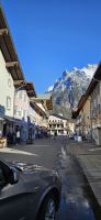Mittenwald mit Blick zur Karwendelspitze